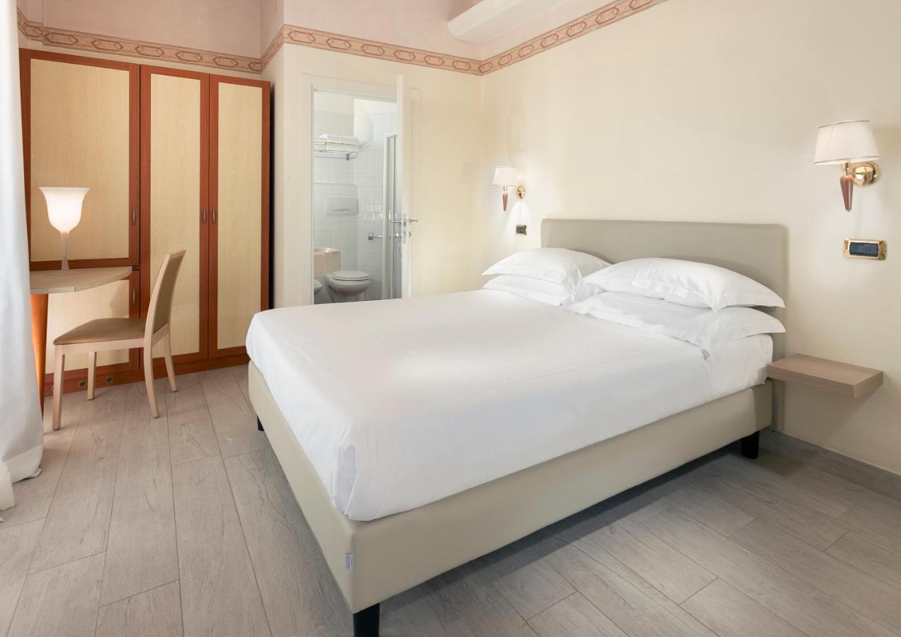 Hotel Bikini Rimini Ngoại thất bức ảnh