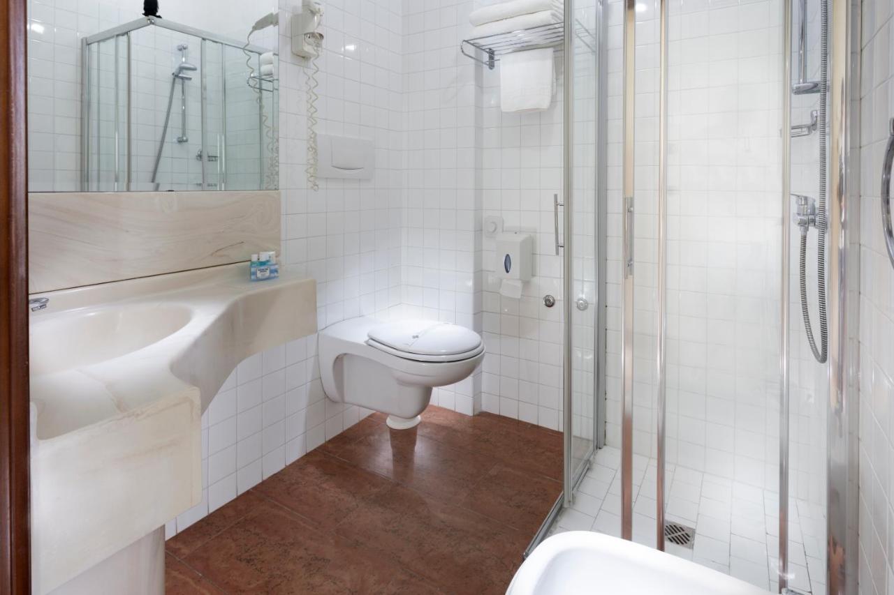 Hotel Bikini Rimini Ngoại thất bức ảnh