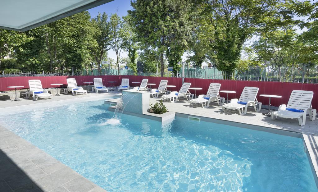 Hotel Bikini Rimini Ngoại thất bức ảnh